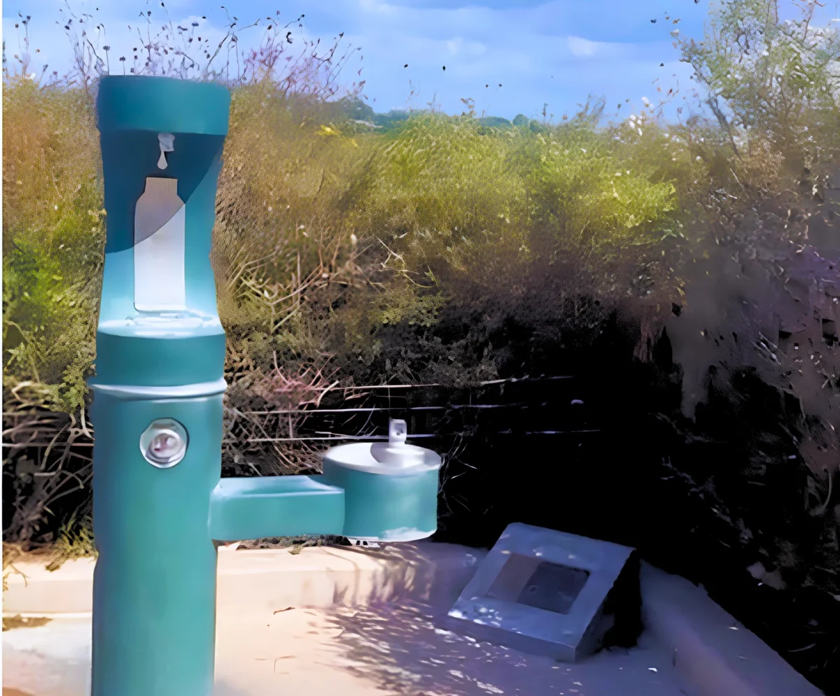 Water bottle refill fountain at Upper Newport Bay